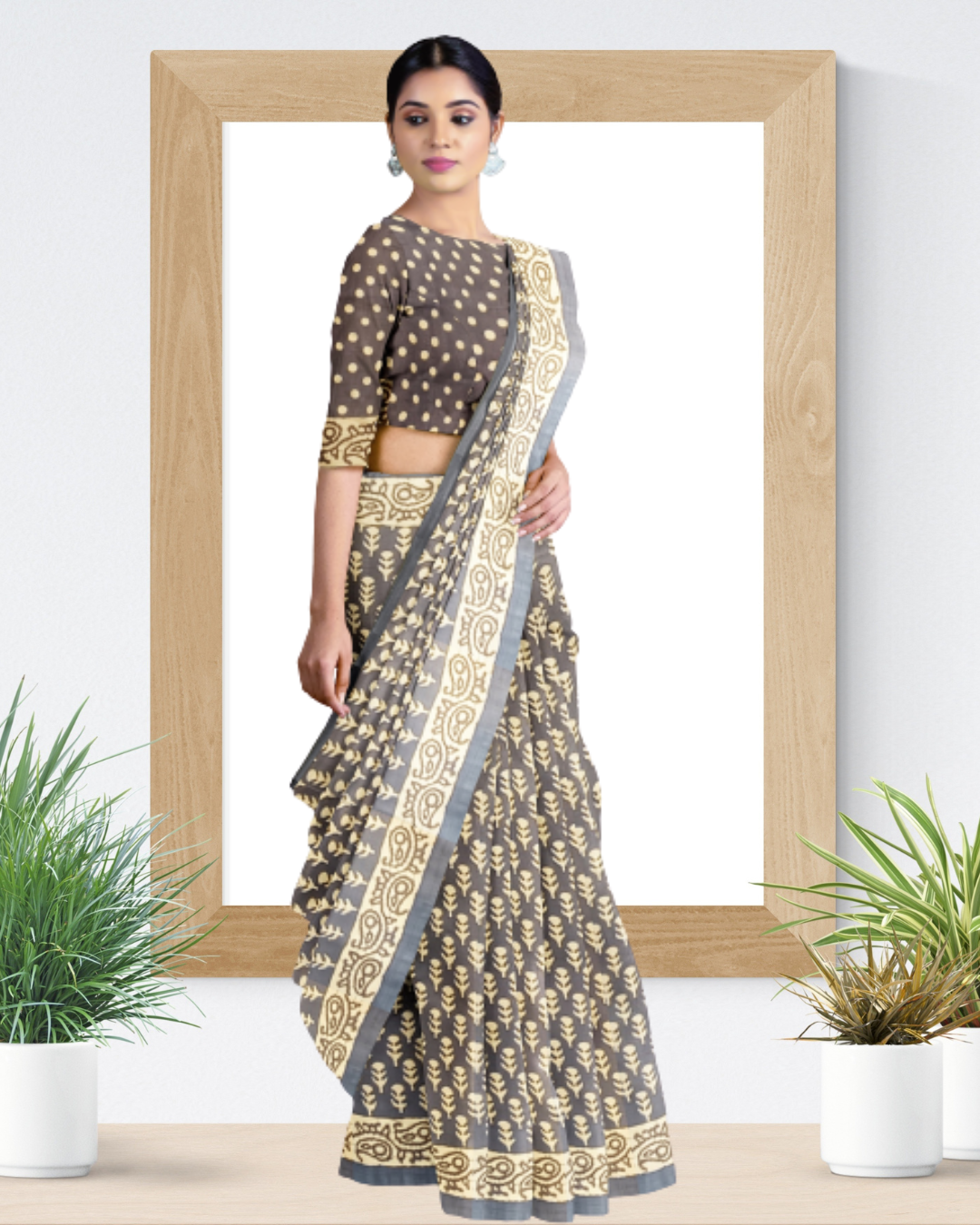 Grey Color Sun Silk Saree for Women - Side View of Saree